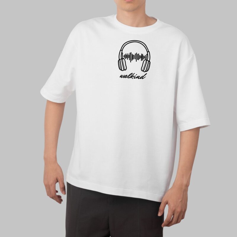 Preto — Camiseta oversized walkind music