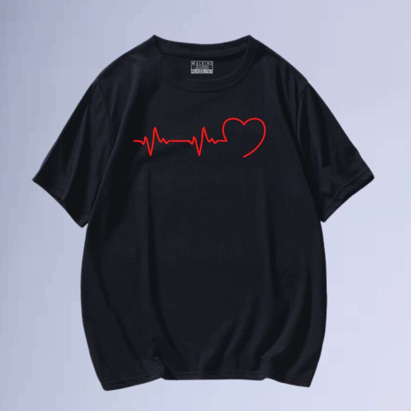 Preto — camiseta walkind heart beats