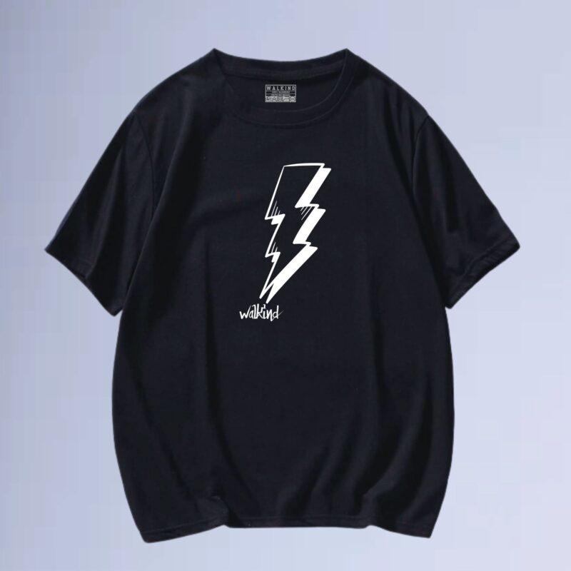 Preto — Camiseta walkind lightning
