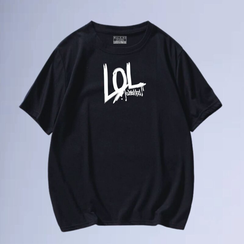 Preto — Camiseta walkind  rindo alto