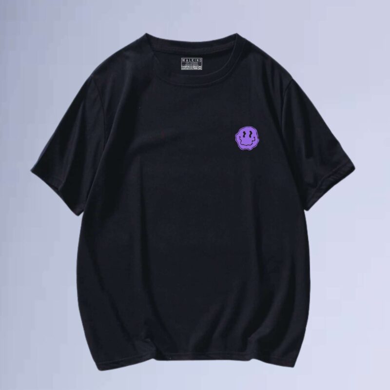 Preto — camiseta walkind smile purple