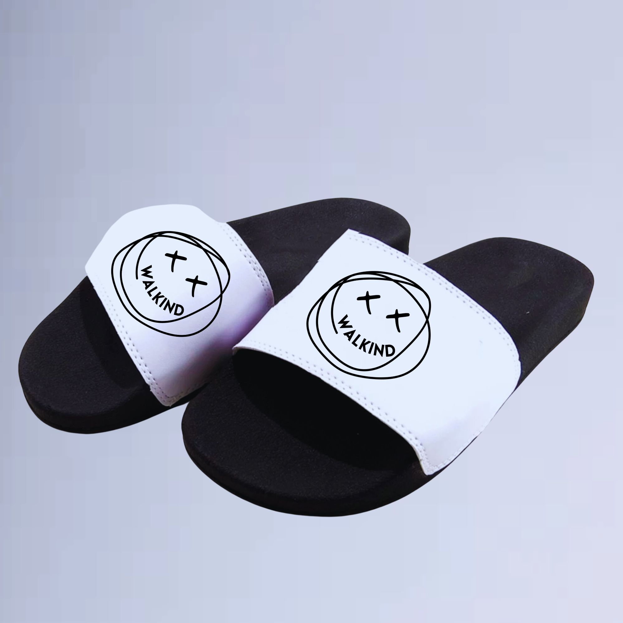 Chinelo slide walkind smilie