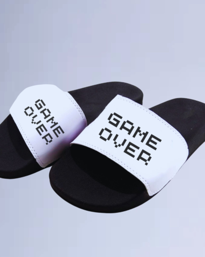 Chinelo slide walkind game over